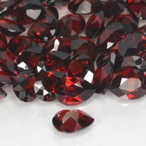 Granate piropo Rojo sangre intenso natural de 0.86 ct, En forma de pera, VVS