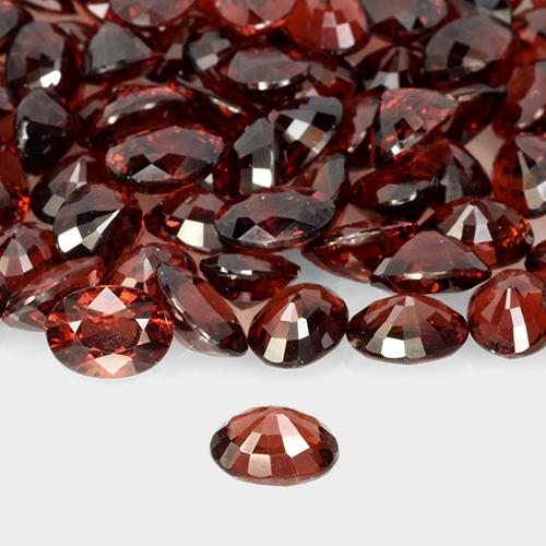 Granate piropo Rojo oscuro natural de 1.06 ct, Ovalada, VVS-VS