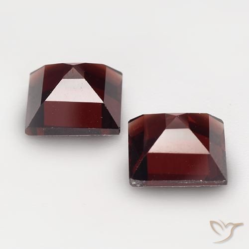 Gemas de Granate piropo Rojo oscuro natural de 4.37 ct, Cuadrado, VVS-VS