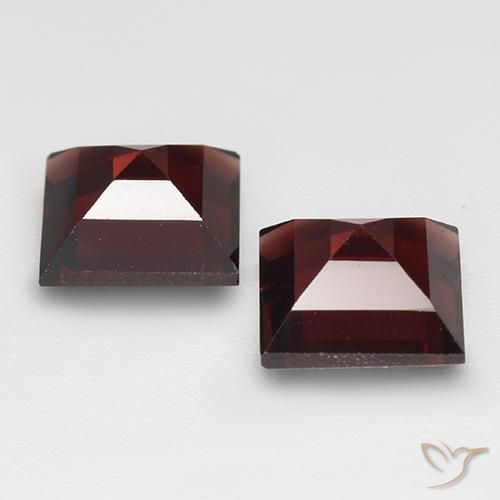 Gemas de Granate piropo Rojo oscuro natural de 4.10 ct, Cuadrado, VVS-VS