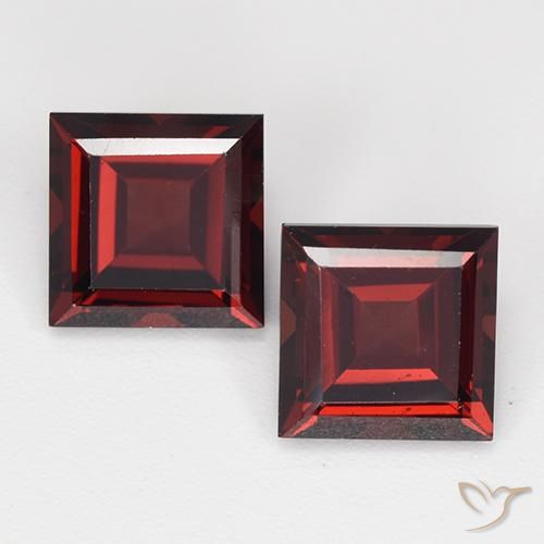 4.29ctw Natural Rojo sangre intenso Granate piropo, Cuadrado, VVS-VS