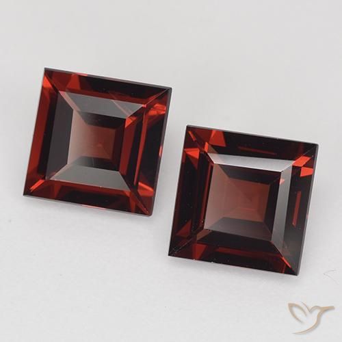 Gemas de Granate piropo Rojo oscuro natural de 2.55 ct, Cuadrado, VVS-VS