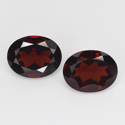 Gemas de Granate piropo Rojo negruzco natural de 4.15 ct, Ovalada, VVS