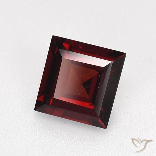 Granate piropo Rojo sangre intenso natural de 1.82 ct, Cuadrado, VVS-VS