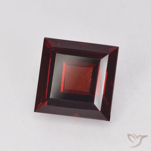 Granate piropo Rojo sangre intenso natural de 2.11 ct, Cuadrado, VVS-VS