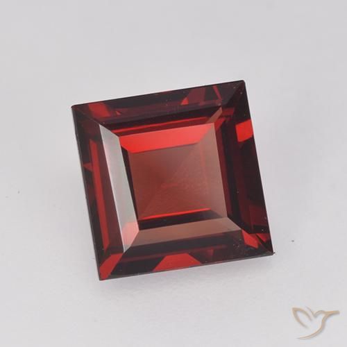Granate piropo Rojo sangre intenso natural de 2.03 ct, Cuadrado, VVS-VS