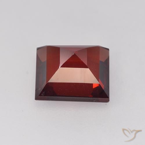 Granate piropo Rojo sangre intenso natural de 2.03 ct, Cuadrado, VVS-VS