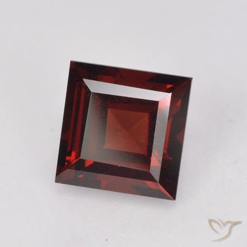 Granate piropo Rojo oscuro natural de 2.09 ct, Cuadrado, VS