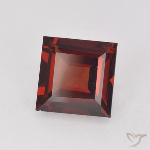 Granate piropo Rojo sangre intenso natural de 2.10 ct, Cuadrado, VVS-VS
