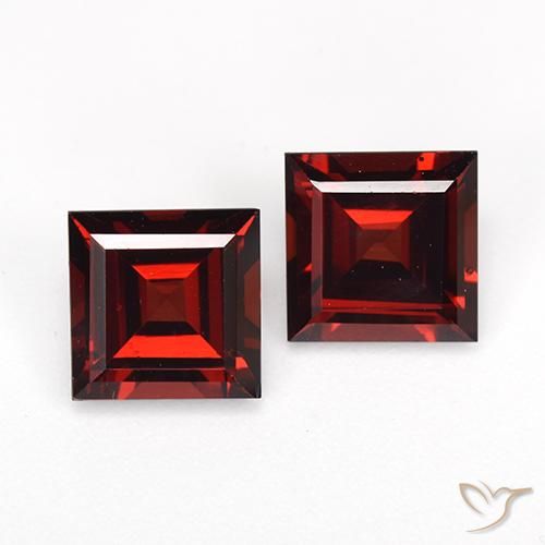 4.17ctw Natural Rojo oscuro Granate piropo, Cuadrado, VVS-VS