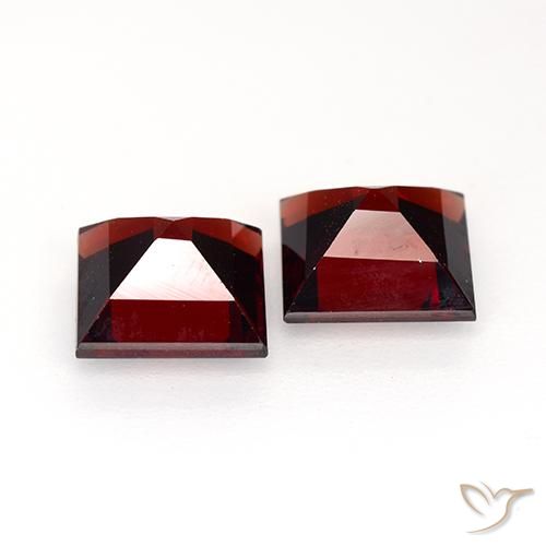 Gemas de Granate piropo Rojo oscuro natural de 4.17 ct, Cuadrado, VVS-VS