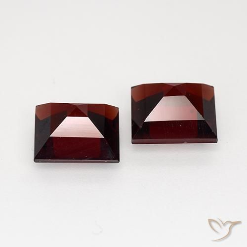 Gemas de Granate piropo Rojo oscuro natural de 3.91 ct, Cuadrado, VVS-VS