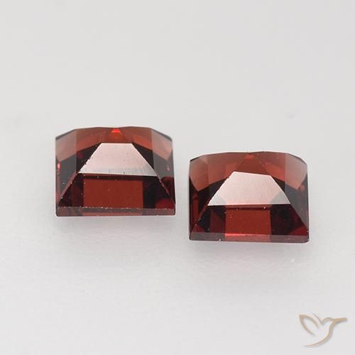 Gemas de Granate piropo Rojo oscuro natural de 0.94 ct, Cuadrado, VVS-VS
