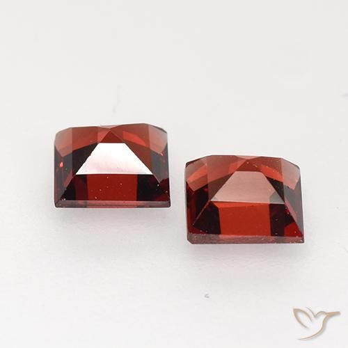Gemas de Granate piropo Rojo oscuro natural de 0.92 ct, Cuadrado, VVS-VS