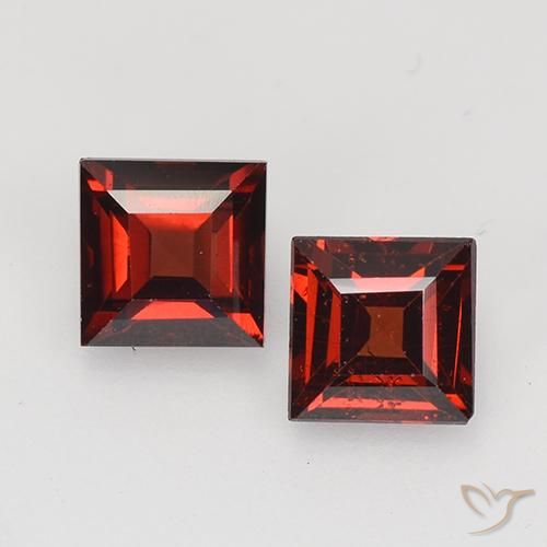 0.99ctw Natural Rojo sangre intenso Granate piropo, Cuadrado, VVS-VS
