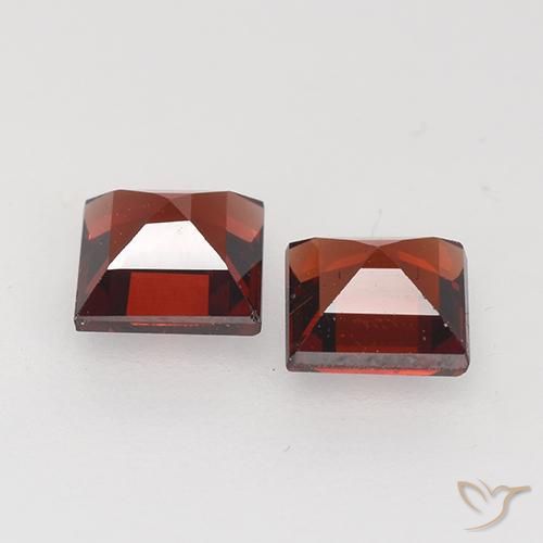Gemas de Granate piropo Rojo sangre intenso natural de 0.99 ct, Cuadrado, VVS-VS