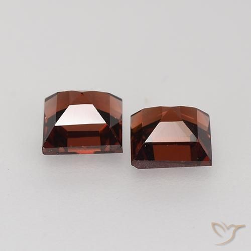 Gemas de Granate piropo Rojo oscuro natural de 1.05 ct, Cuadrado, VVS-VS