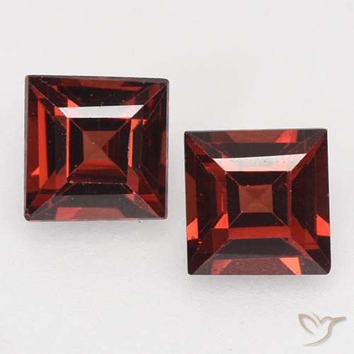 0.89ctw Natural Rojo sangre intenso Granate piropo, Cuadrado, VVS-VS