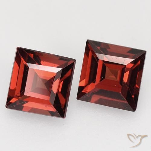 Gemas de Granate piropo Rojo sangre intenso natural de 0.89 ct, Cuadrado, VVS-VS