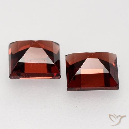 Gemas de Granate piropo Rojo sangre intenso natural de 0.89 ct, Cuadrado, VVS-VS