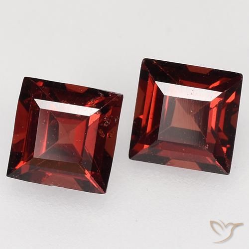 Gemas de Granate piropo Rojo oscuro natural de 0.89 ct, Cuadrado, VVS-VS