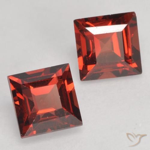 Gemas de Granate piropo Rojo medio natural de 1.00 ct, Cuadrado, VVS-VS