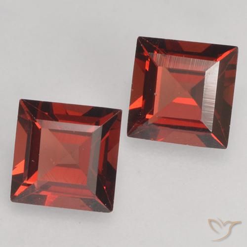 Gemas de Granate piropo Rojo escarlata intenso natural de 0.87 ct, Cuadrado, VVS-VS