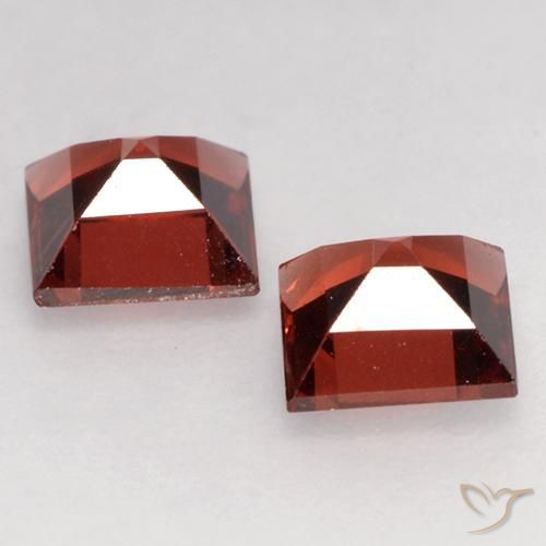 Gemas de Granate piropo Rojo oscuro natural de 0.93 ct, Cuadrado, VVS-VS