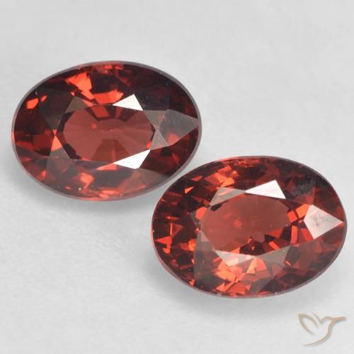 2.24ctw Natural Rojo oscuro Granate piropo, Ovalada, VVS-VS