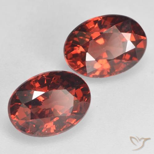 Gemas de Granate piropo Rojo oscuro natural de 2.24 ct, Ovalada, VVS-VS