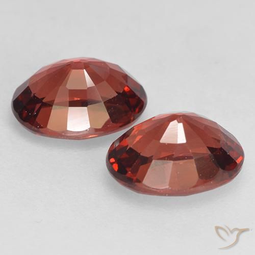 Gemas de Granate piropo Rojo oscuro natural de 2.24 ct, Ovalada, VVS-VS