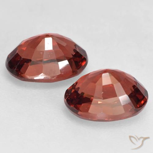 Gemas de Granate piropo Rojo medio natural de 2.35 ct, Ovalada, VVS-VS