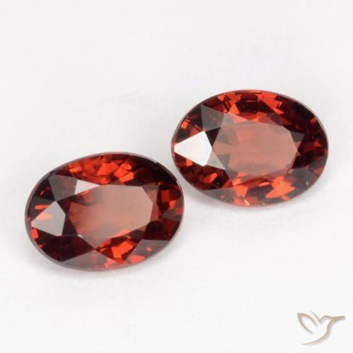 Gemas de Granate piropo Rojo grosella natural de 1.96 ct, Ovalada, VVS-VS