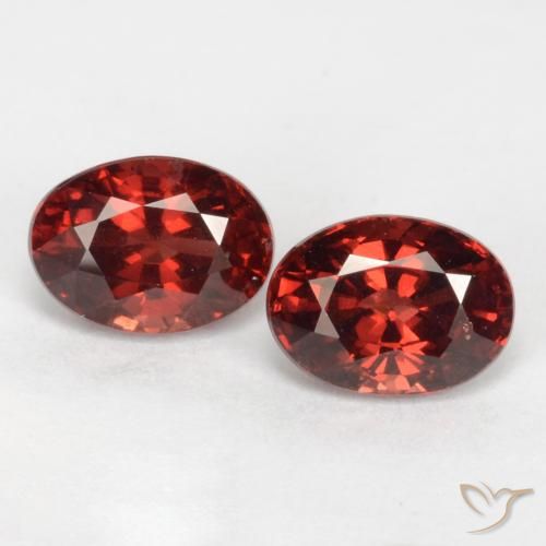 2.49ctw Natural Rojo oscuro Granate piropo, Ovalada, VS