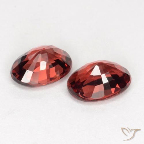 Gemas de Granate piropo Rojo oscuro natural de 2.07 ct, Ovalada, VS