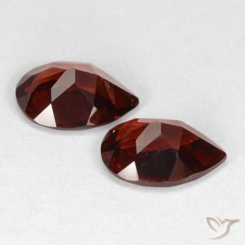 Gemas de Granate piropo Rojo oscuro natural de 1.68 ct, En forma de pera, VS