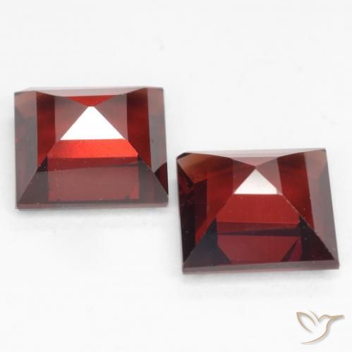 Gemas de Granate piropo Rojo grosella natural de 4.04 ct, Cuadrado, VVS-VS
