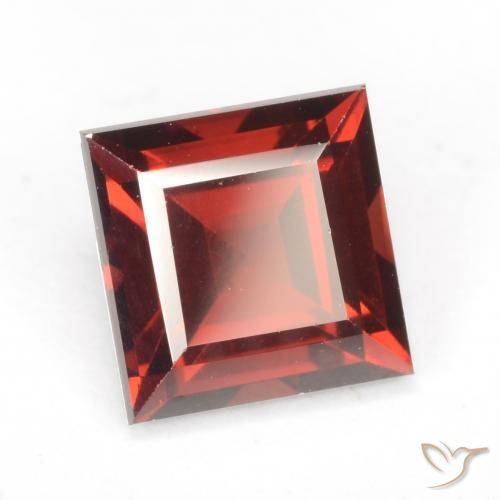 Granate piropo Rojo medio natural de 2.19 ct, Cuadrado, VVS-VS
