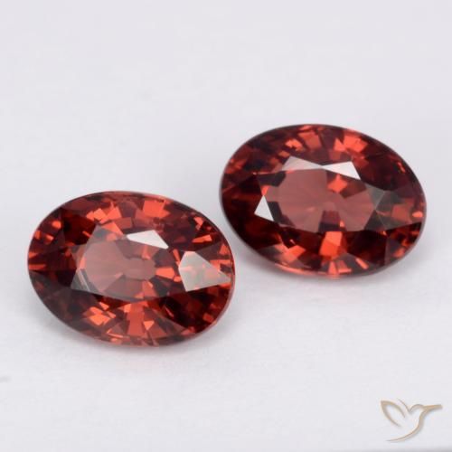 Gemas de Granate piropo Rojo oscuro natural de 2.20 ct, Ovalada, VVS-VS