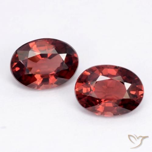 1.98ctw Natural Rojo oscuro Granate piropo, Ovalada, VVS-VS