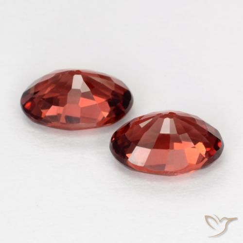 Gemas de Granate piropo Rojo oscuro natural de 1.95 ct, Ovalada, VVS-VS