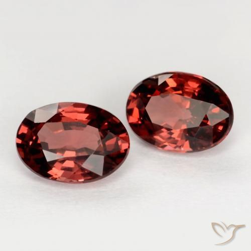 Gemas de Granate piropo Rojo oscuro natural de 1.93 ct, Ovalada, VVS-VS