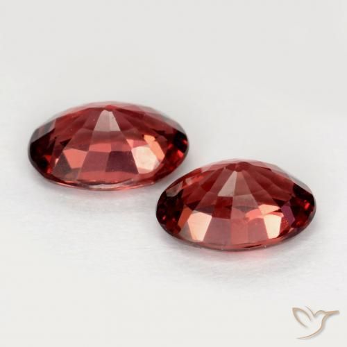 Gemas de Granate piropo Rojo oscuro natural de 1.93 ct, Ovalada, VVS-VS