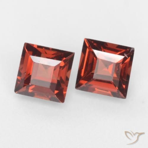 Gemas de Granate piropo Rojo medio natural de 0.98 ct, Cuadrado, VVS-VS