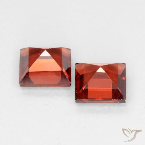 Gemas de Granate piropo Rojo escarlata natural de 0.92 ct, Cuadrado, VVS-VS