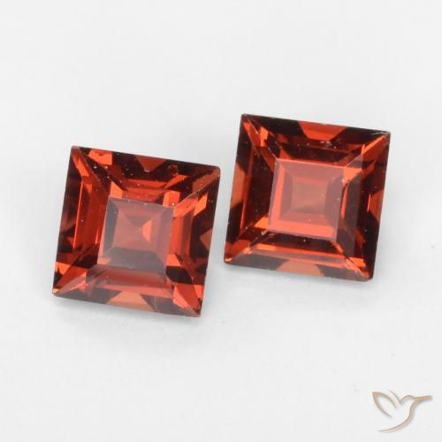Gemas de Granate piropo Rojo oscuro natural de 0.91 ct, Cuadrado, VVS-VS