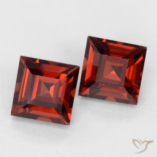 Gemas de Granate piropo Rojo oscuro natural de 1.04 ct, Cuadrado, VVS-VS