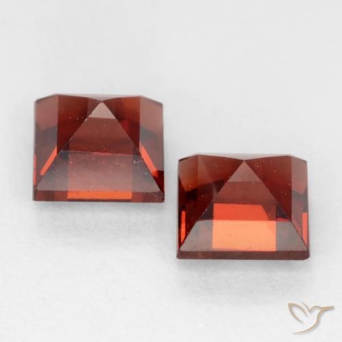 Gemas de Granate piropo Rojo oscuro natural de 1.04 ct, Cuadrado, VVS-VS