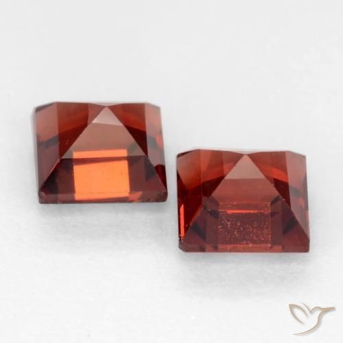 Gemas de Granate piropo Rojo medio natural de 0.97 ct, Cuadrado, VVS-VS