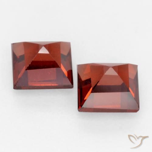 Gemas de Granate piropo Rojo medio natural de 0.93 ct, Cuadrado, VVS-VS